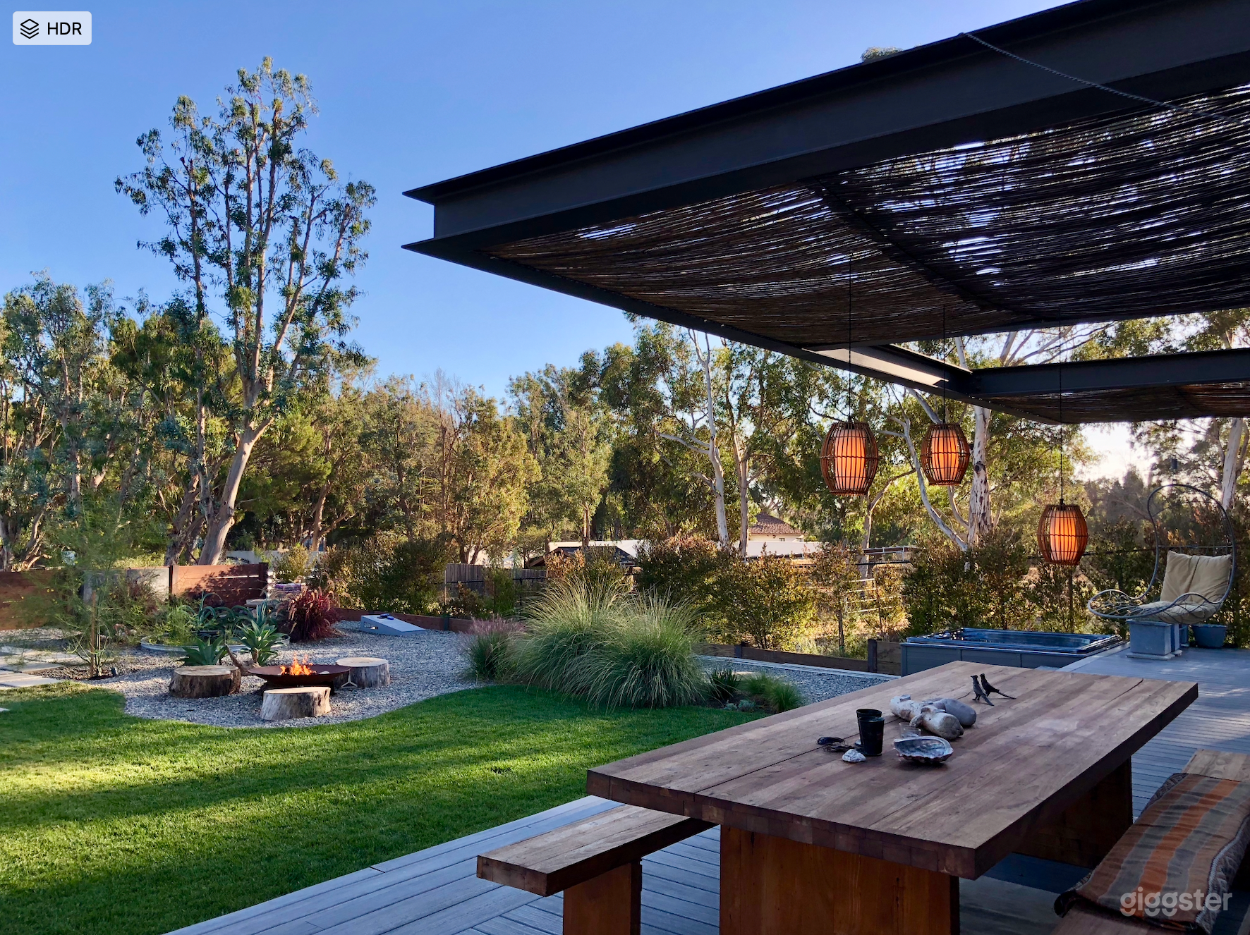 Large outdoor dining Guest House 