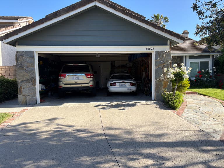  Beautiful, Clean, Modern Suburban Home 