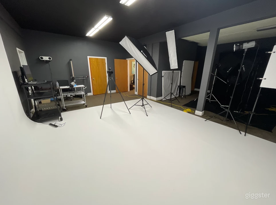 Photography &amp; Videography Studio Photo 1