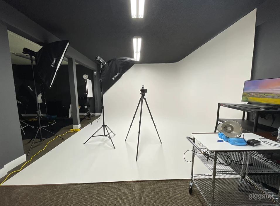 Photography &amp; Videography Studio Photo 2