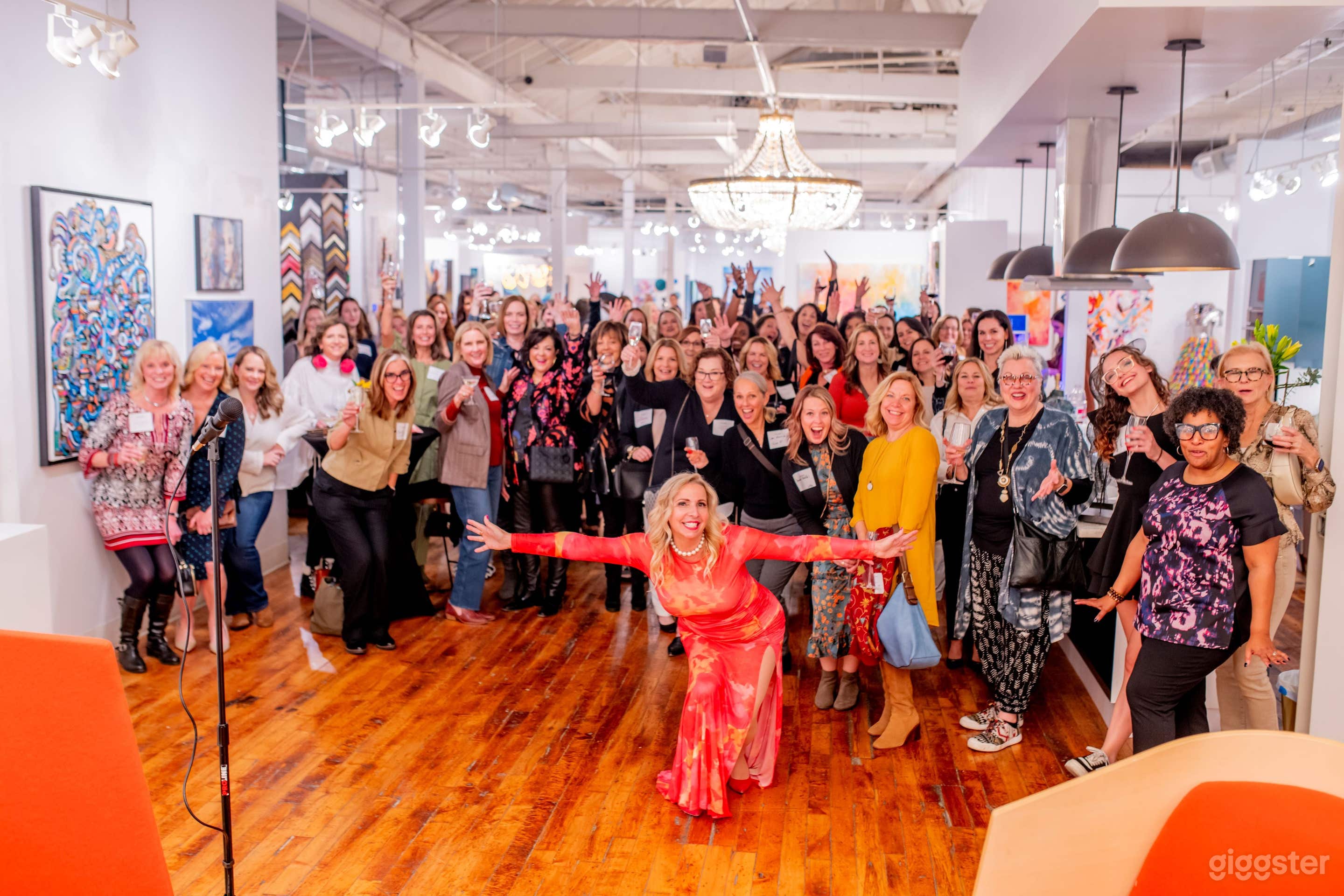 Near downtown Cincinnati Art Gallery Photo 1