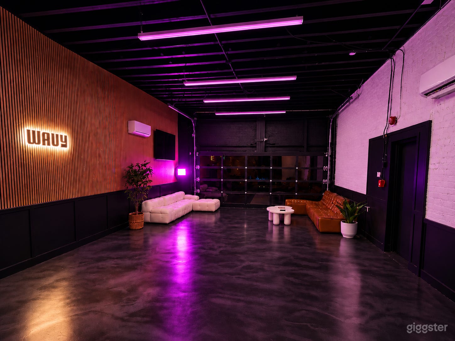 Unique Downtown Event Space 1000 sf Photo 4