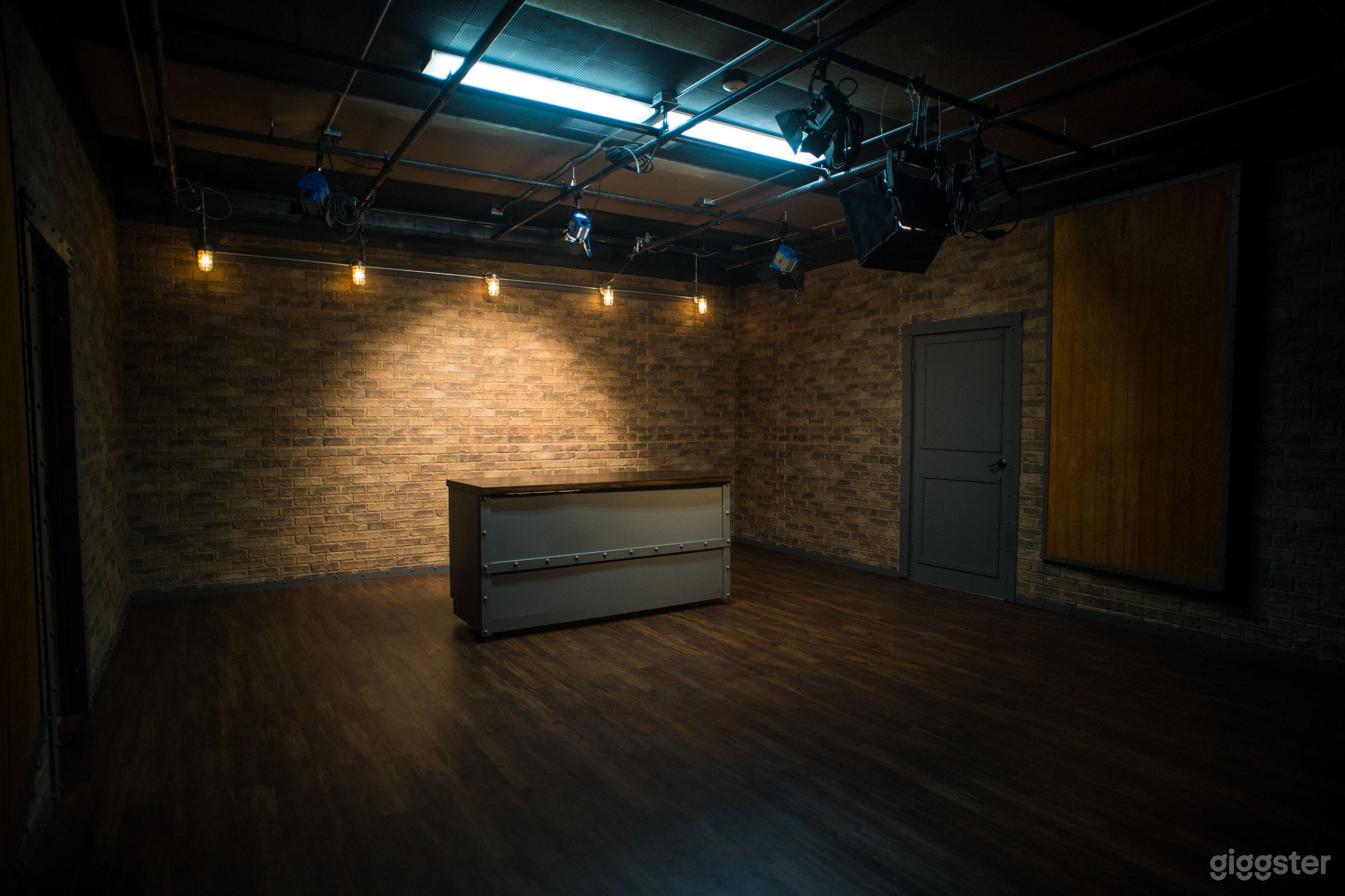 Wide brick roll with rolling wood top table 