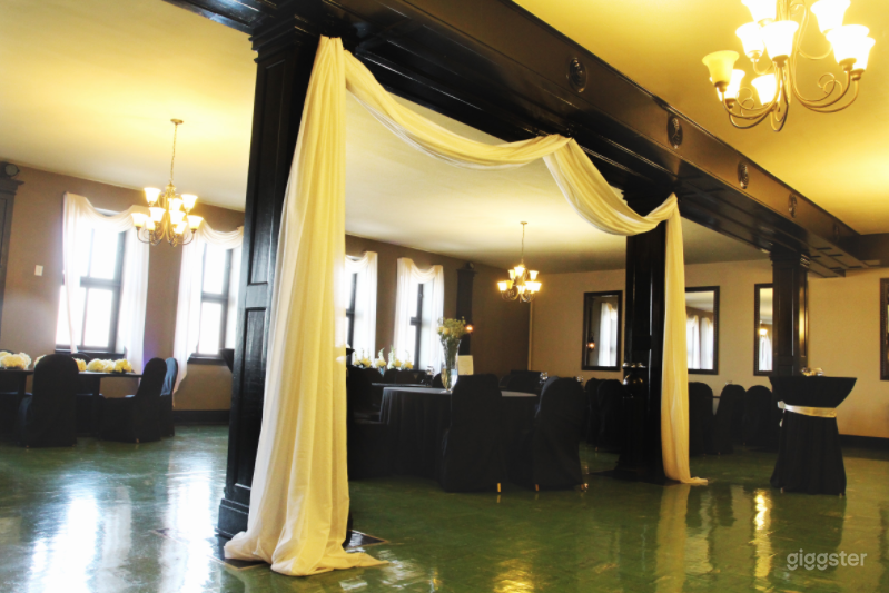 Vintage Room for Your Events Photo 2