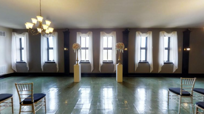 Vintage Room for Your Events Photo 1