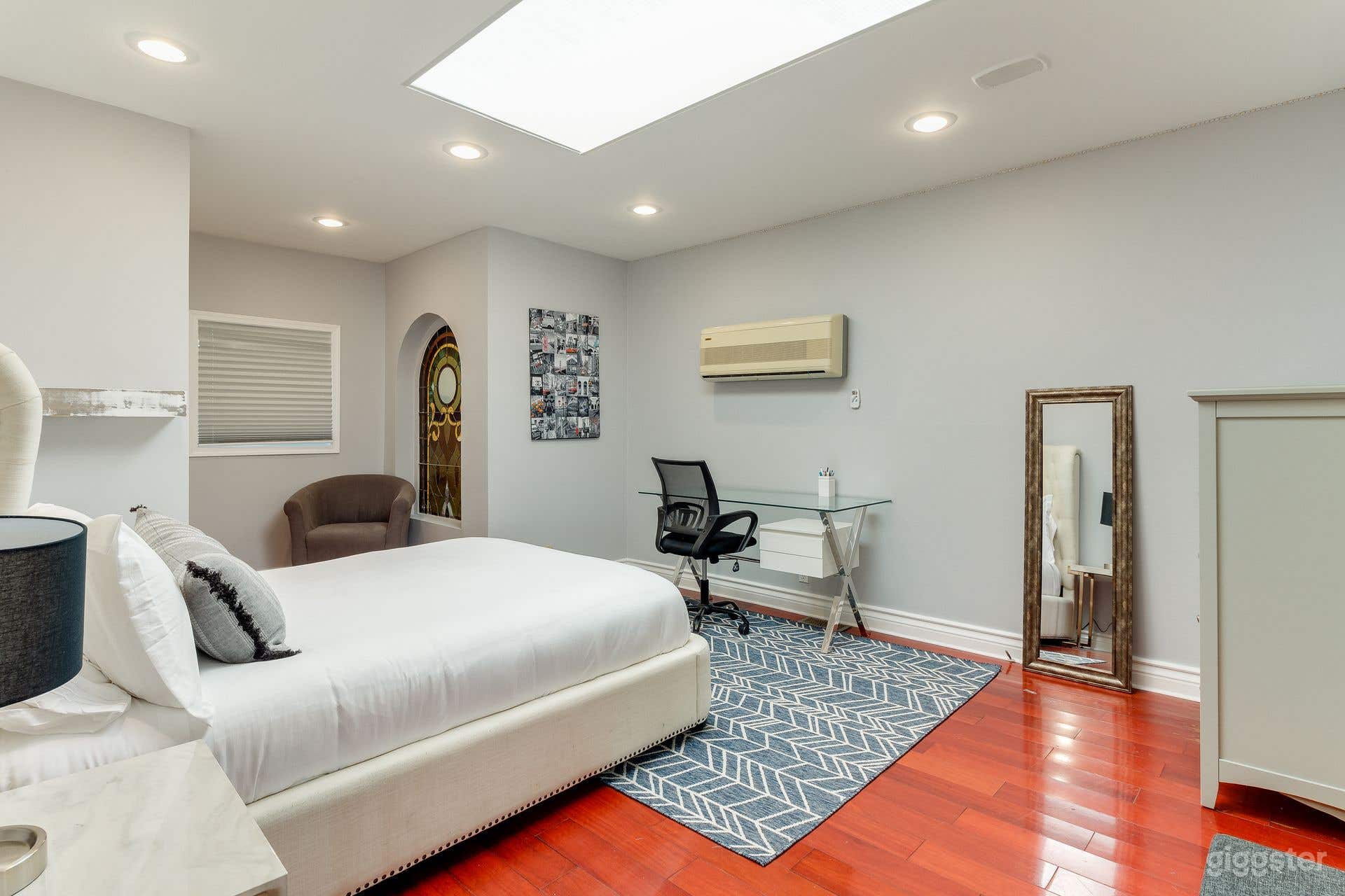 City Lights View Home in the Hills Photo 2