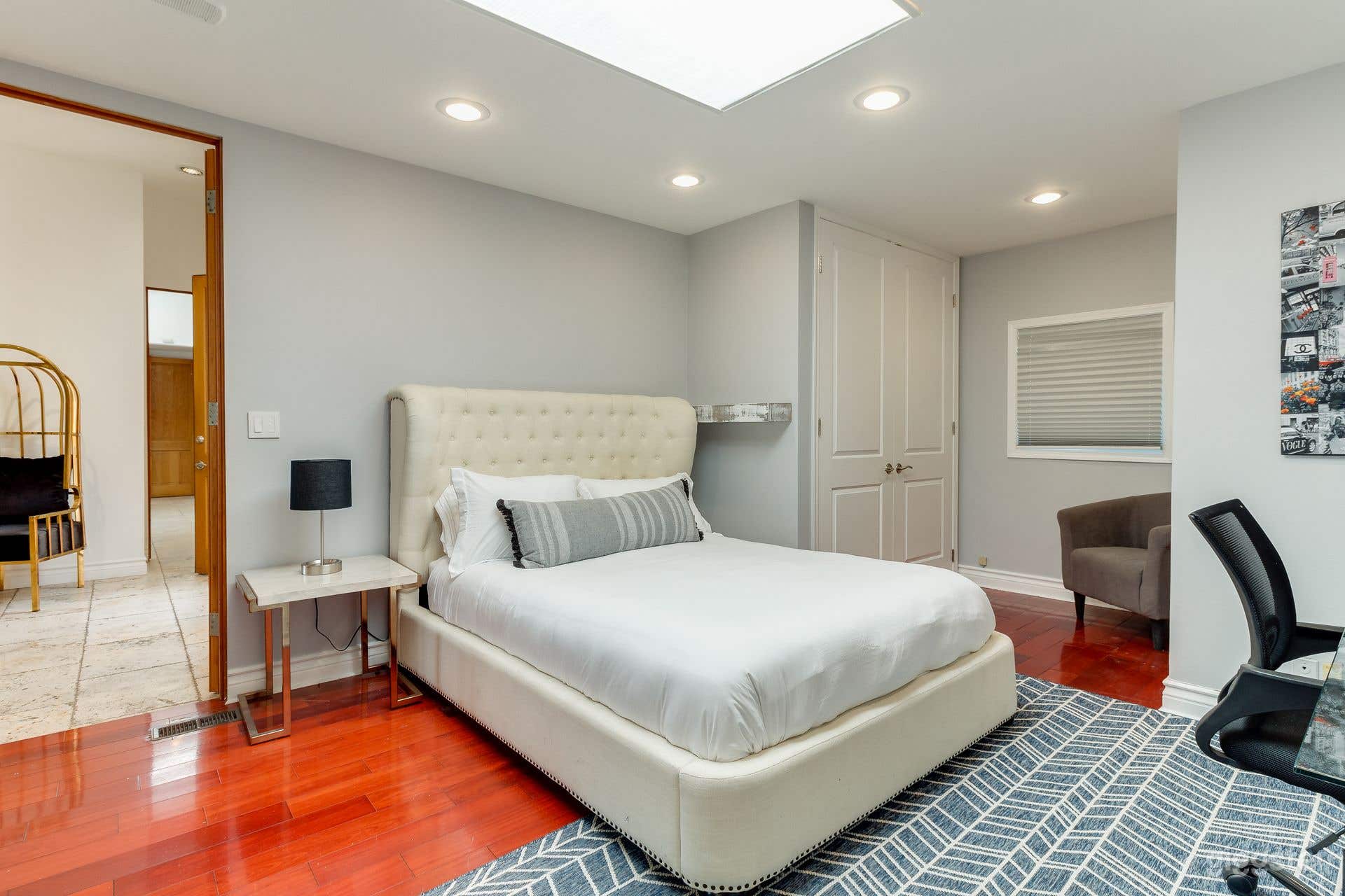 City Lights View Home in the Hills Photo 3