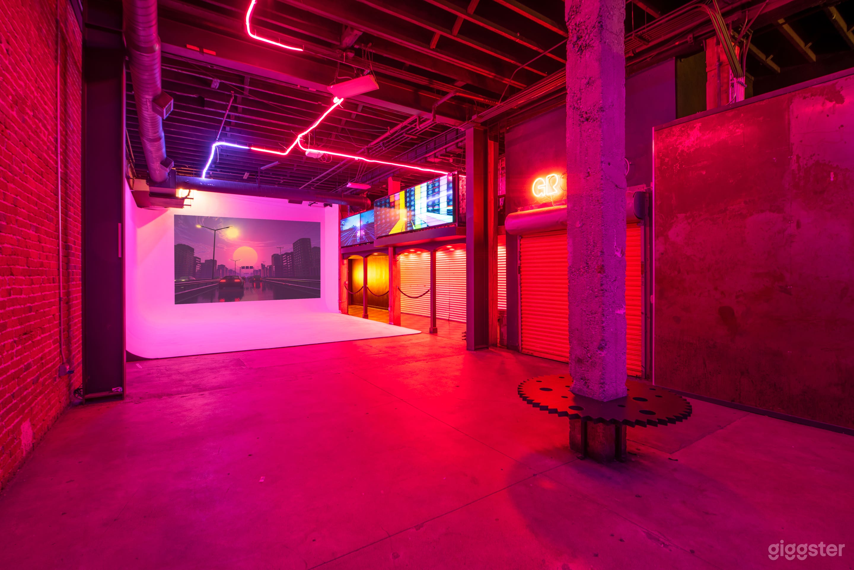 5000 sq. ft Ground Level in DTLA W/ Private Alley Photo 1