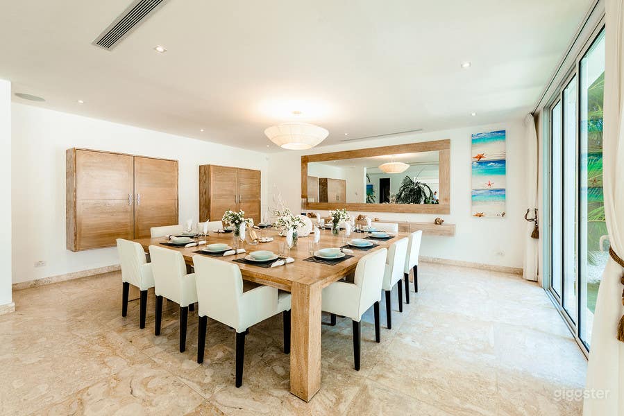 Villa Waterfall Photo 3