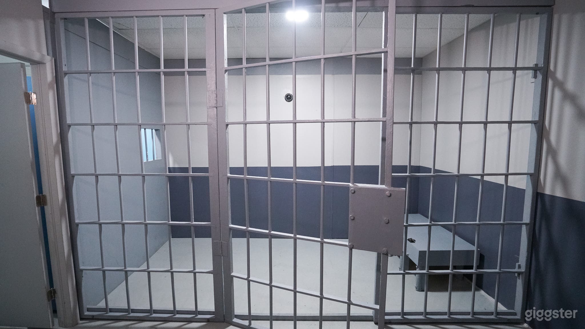 Studio Space with Jail Cell Film Set Photo 4