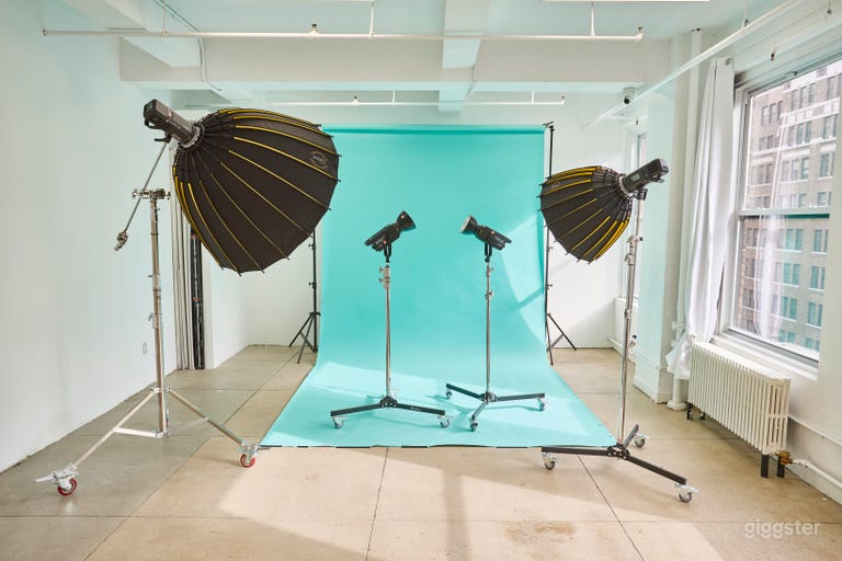  16A Affordable Daylight Photo Studio In New York 