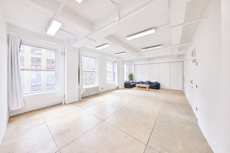  16A Affordable Daylight Photo Studio In New York 