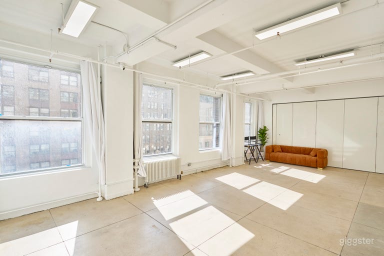  16A Affordable Daylight Photo Studio In New York 