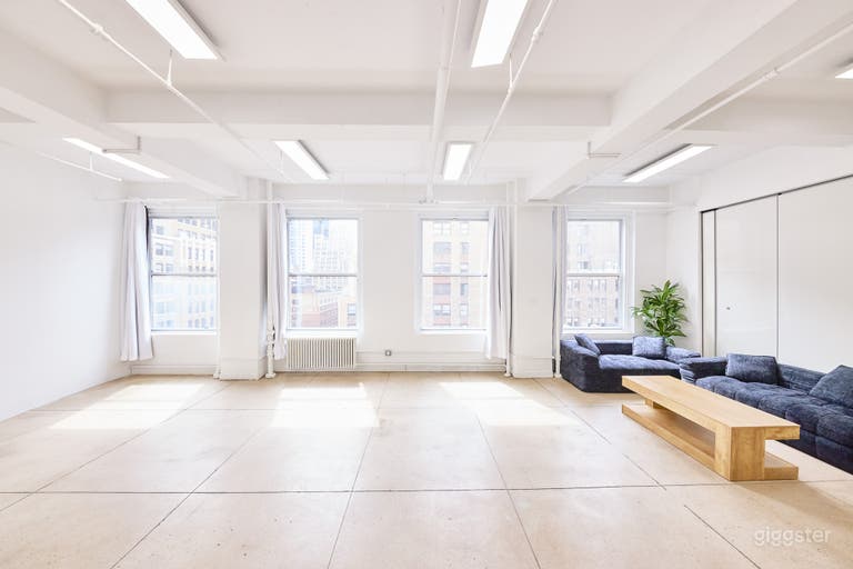  16A Affordable Daylight Photo Studio In New York 