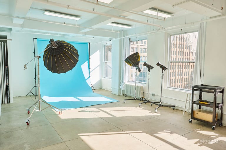  16A Affordable Daylight Photo Studio In New York 