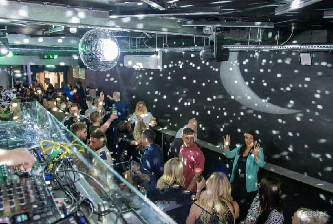 South Wales’ new premier nightspot Photo 1