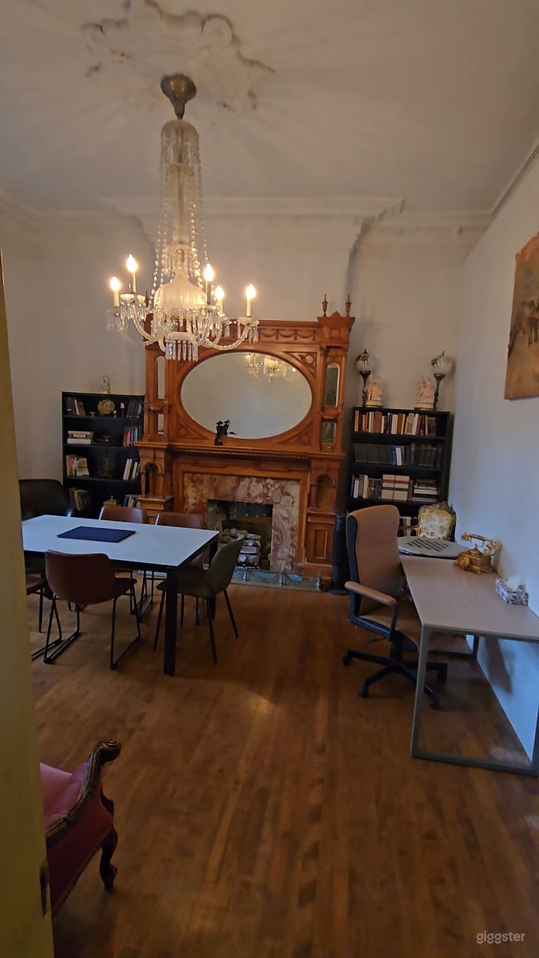  The Purple House | La Maison Mauve 