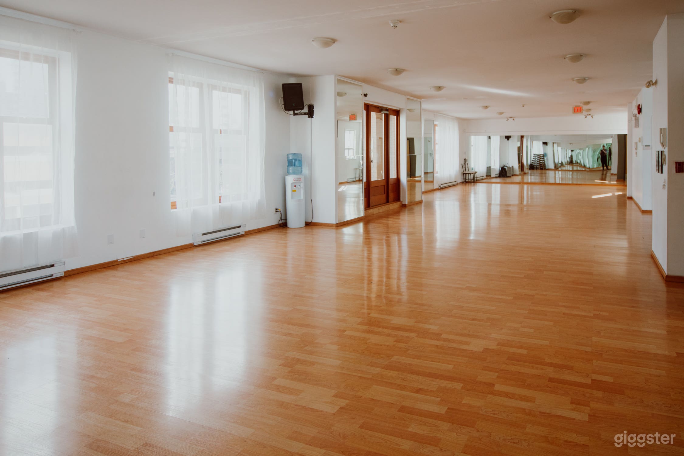 Gorgeous, Spacious Dance Studio in Vancouver Photo 1