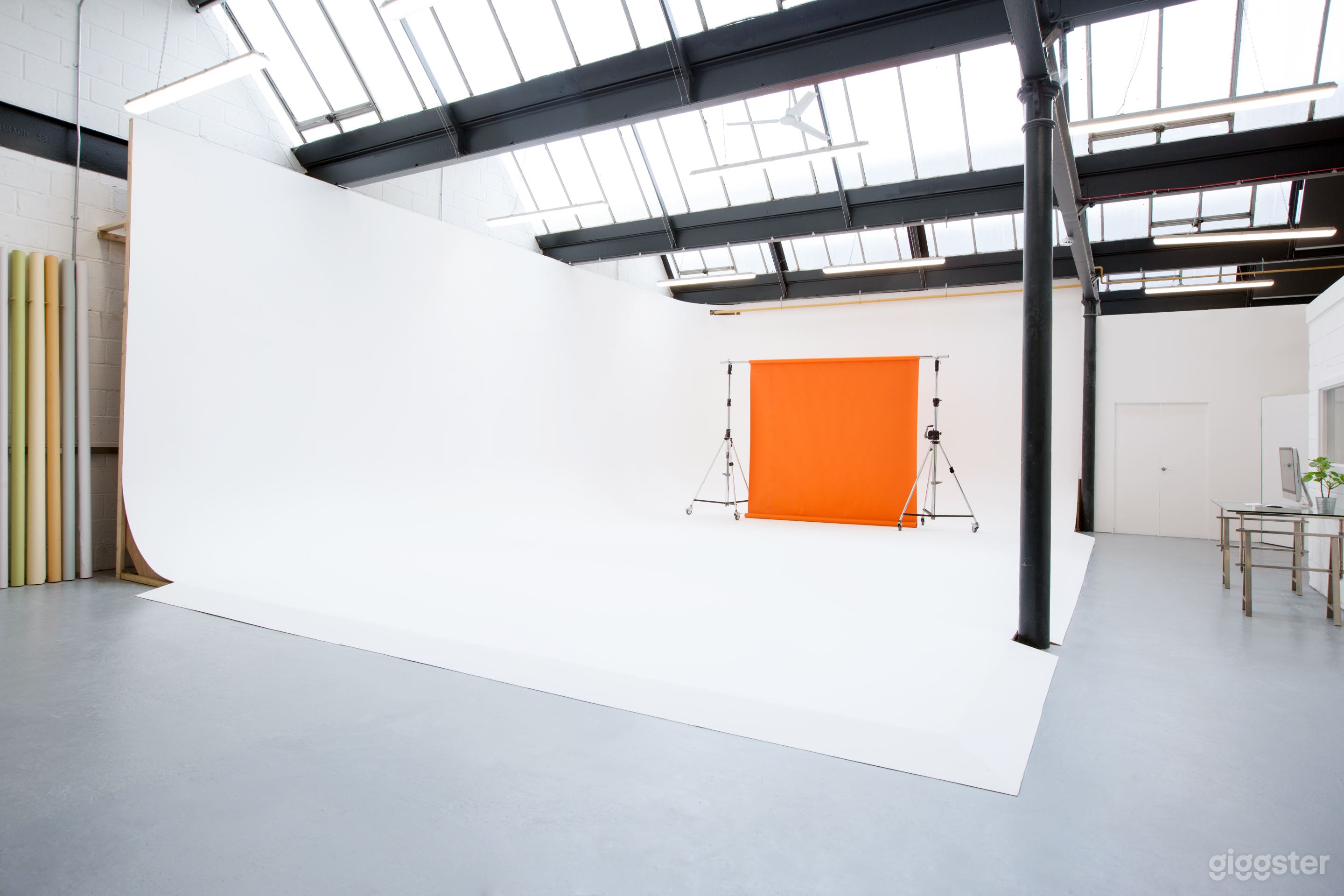 Extra Large Drive in Studio Space Photo 1