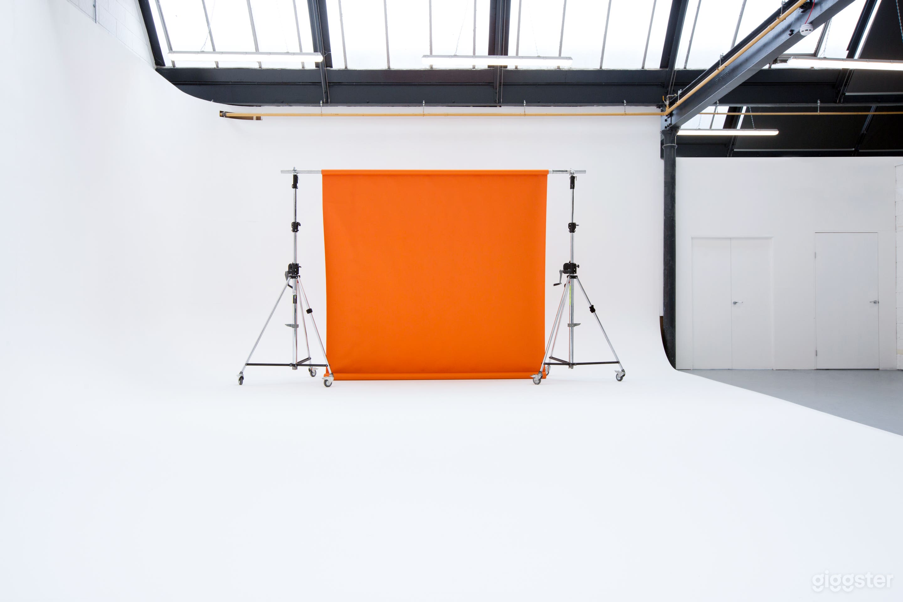 Extra Large Drive in Studio Space Photo 2