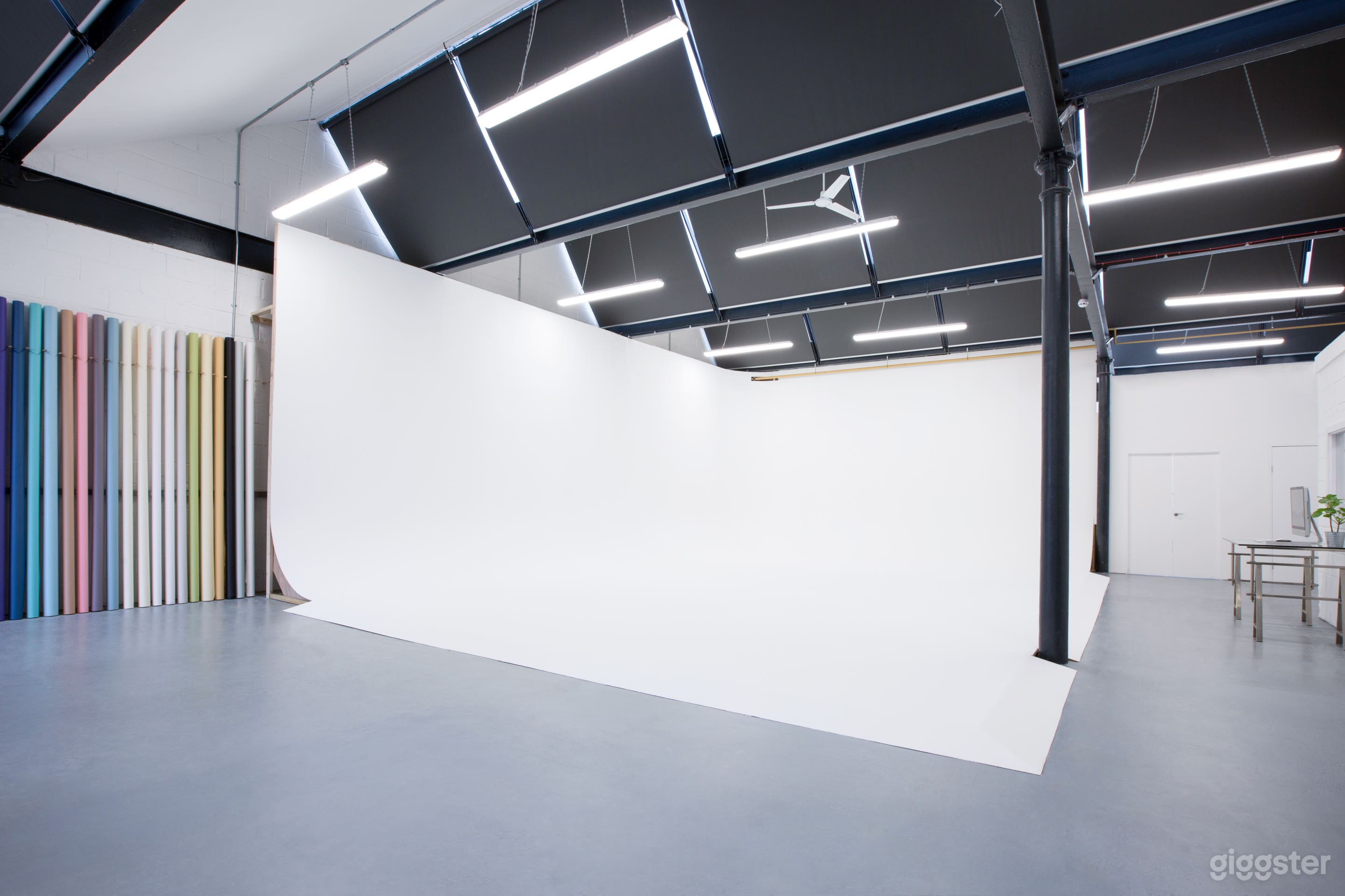 Extra Large Drive in Studio Space Photo 3