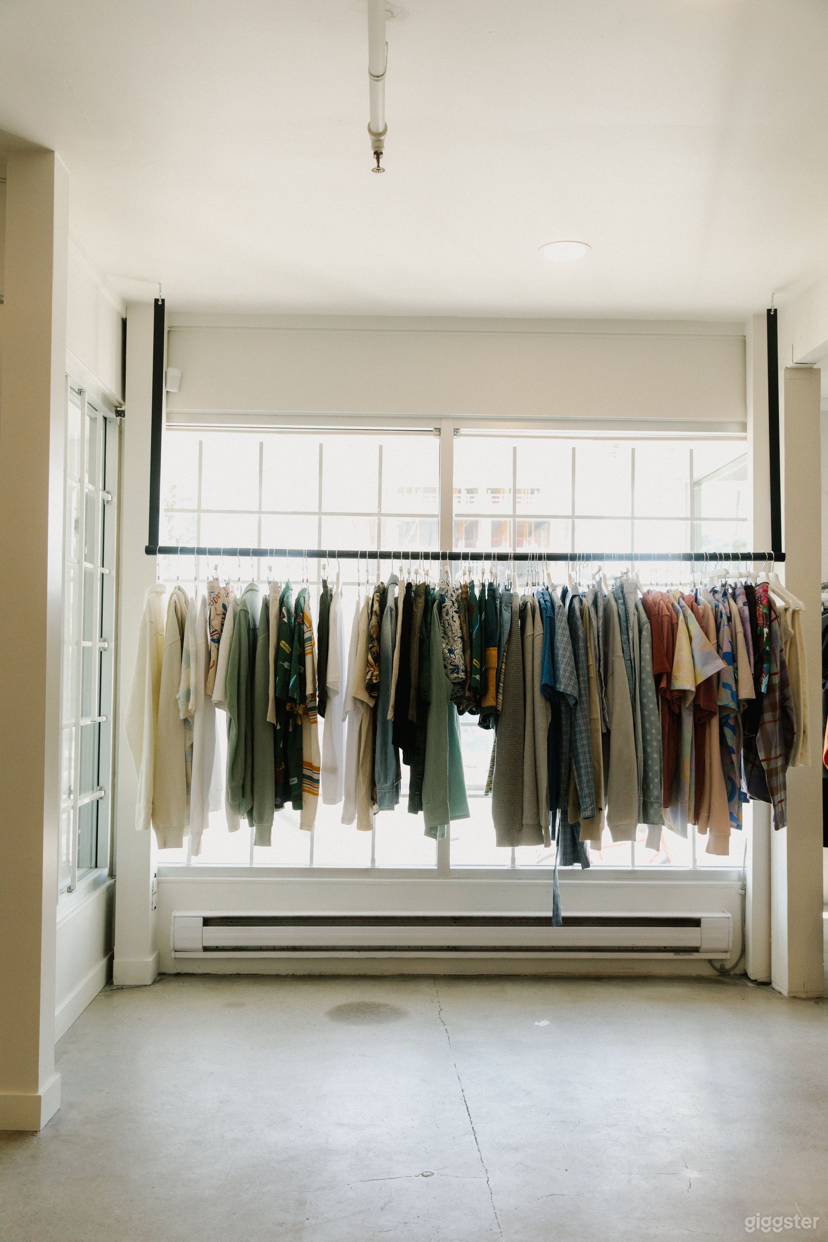 Perfect Pop-Up / Retail Spot with Street Access Photo 2