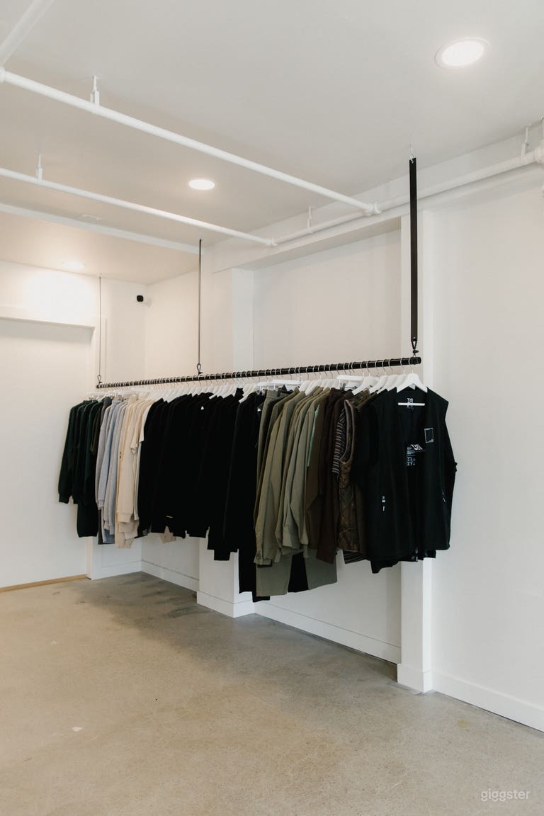  Perfect Pop-Up / Retail Spot with Street Access 