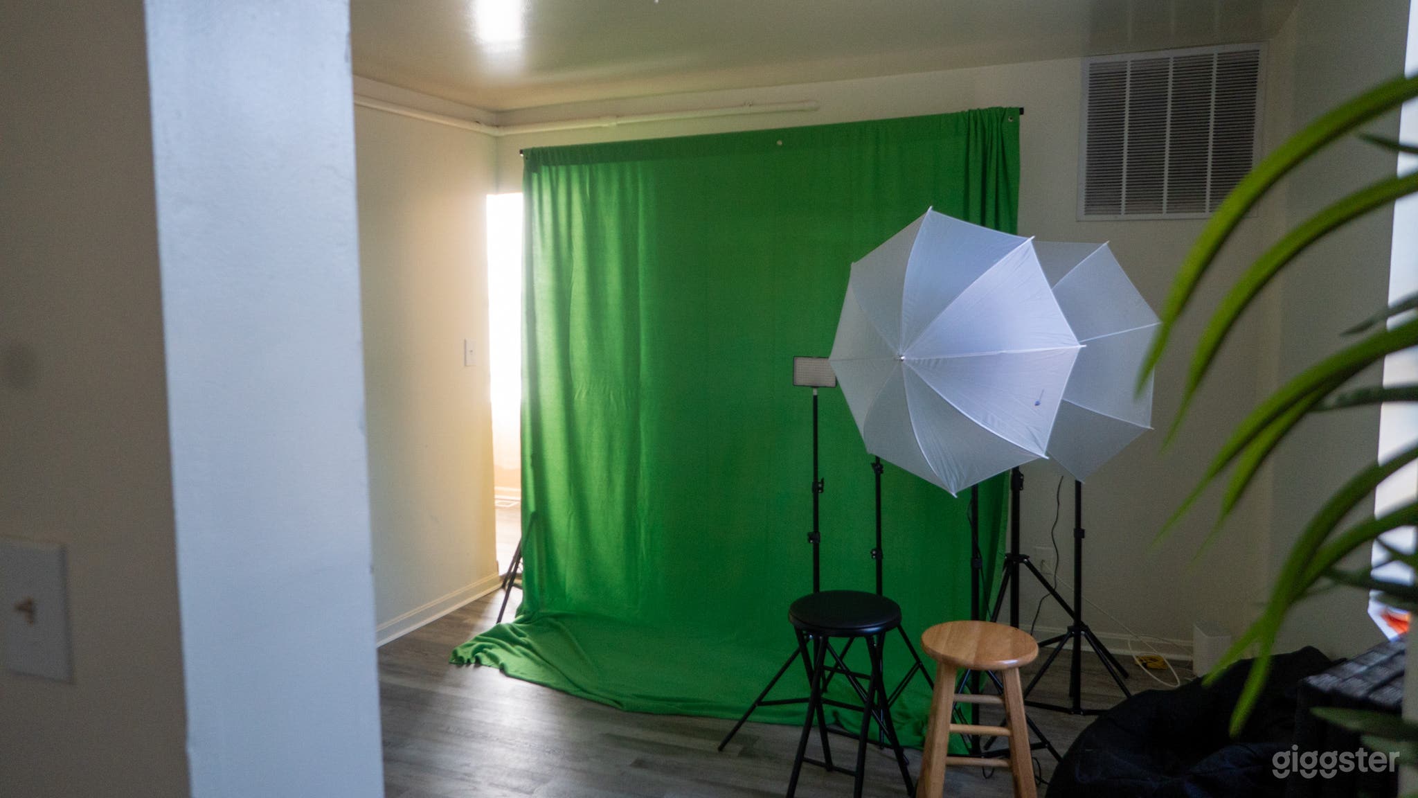 CHIEF Portrait Studio Photo 1