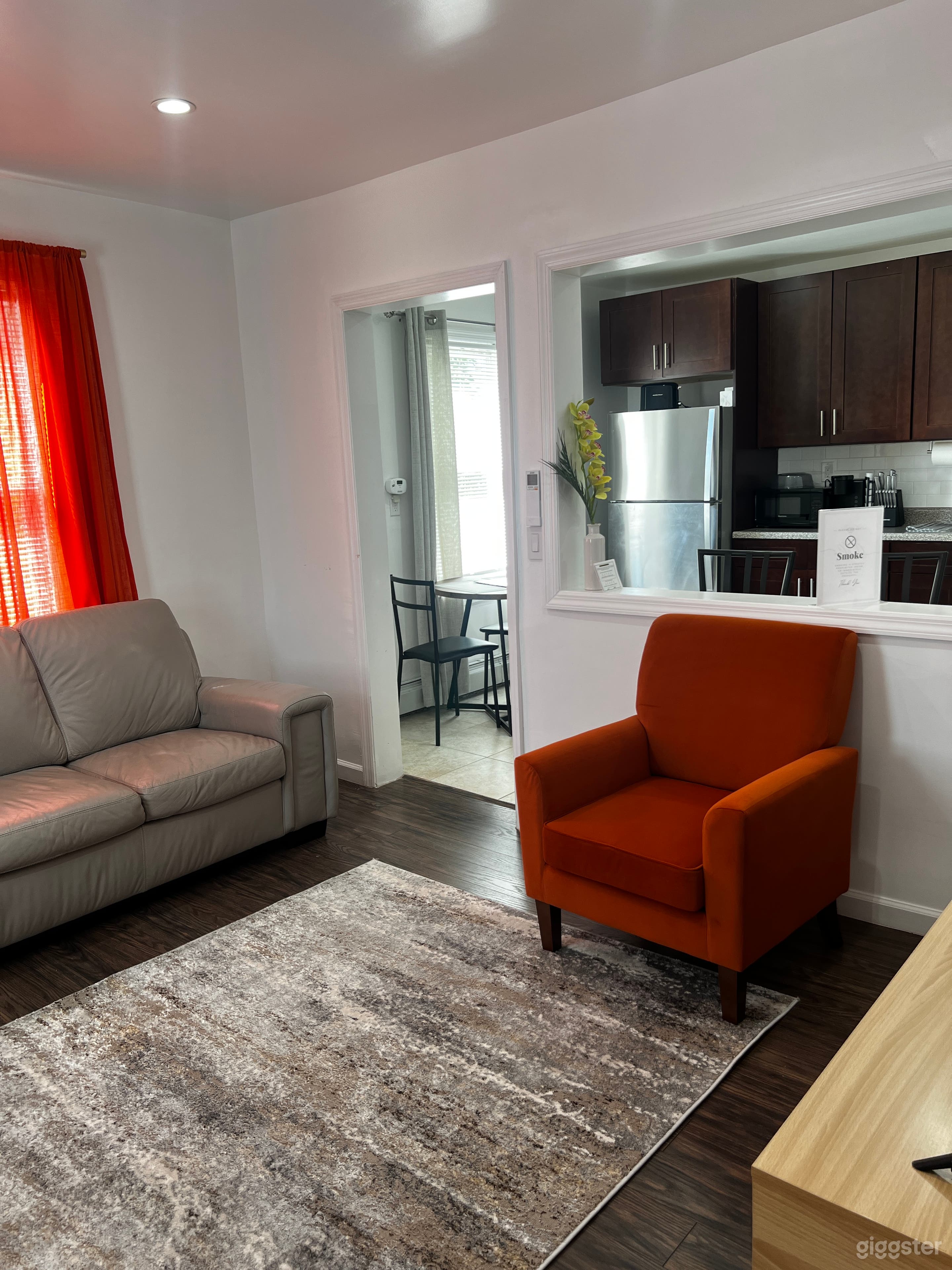 New Rochelle Chic Retreat- 3 Bdrm Apt->Near NYC  Photo 2