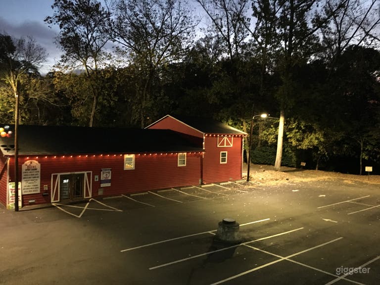  Creekside Barn in the Buckhead neighborhood of Atlanta 