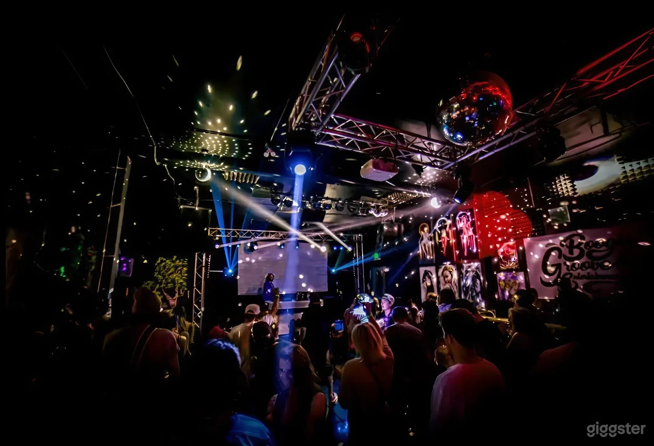 Denver’s Funkiest Bar &amp; Live Music Venue in Capitol Hill Photo 4