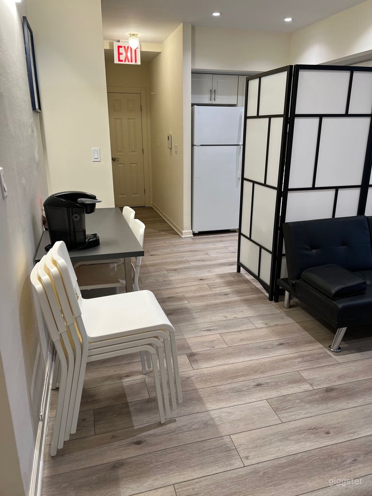  Extra chairs and small dining table 