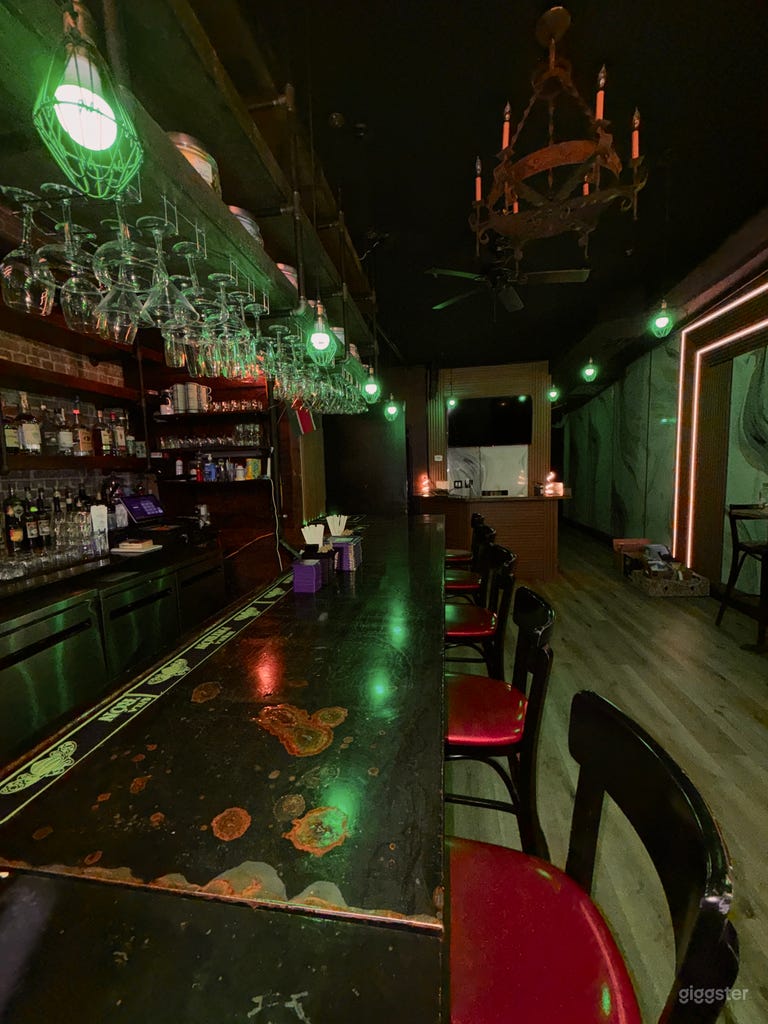  Reserve Your Rendezvous: Versatile Event Space in Midtown East 