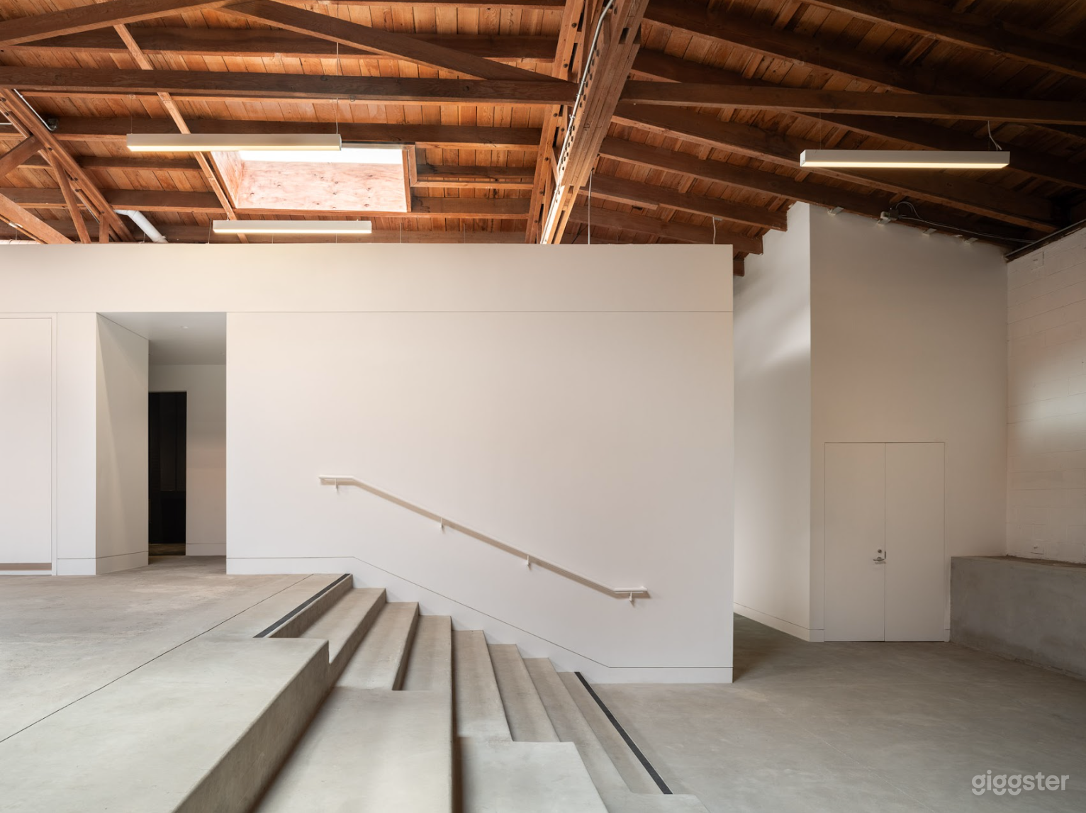 Bow Truss Warehouse, Exposed Brick + Mezzanine Photo 4