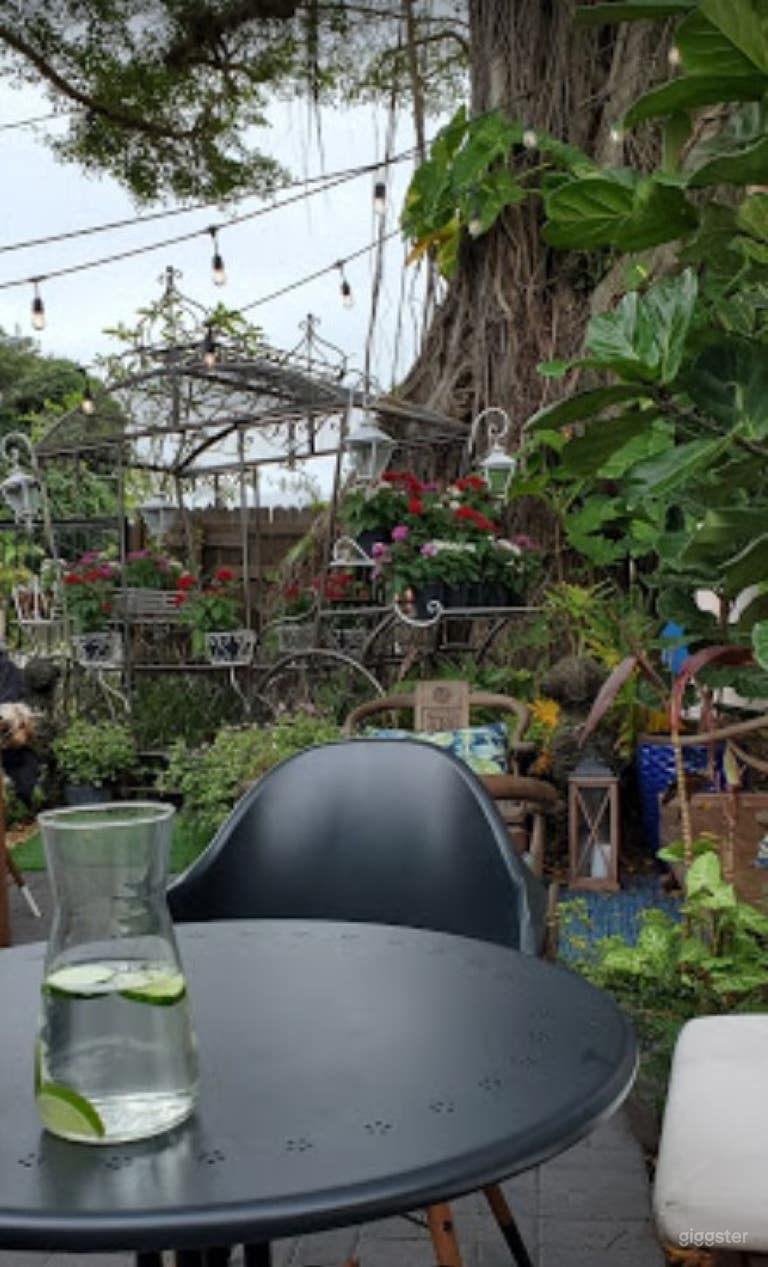  Ideal Outdoor Space (Full Buy Out) 