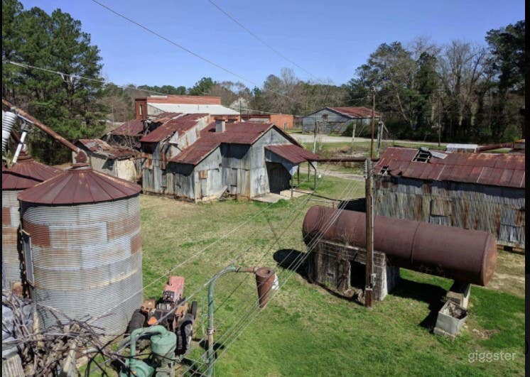 Turn of Century Town Street Scape Photo 2