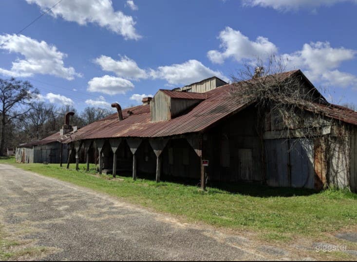 Turn of Century Town Street Scape Photo 3
