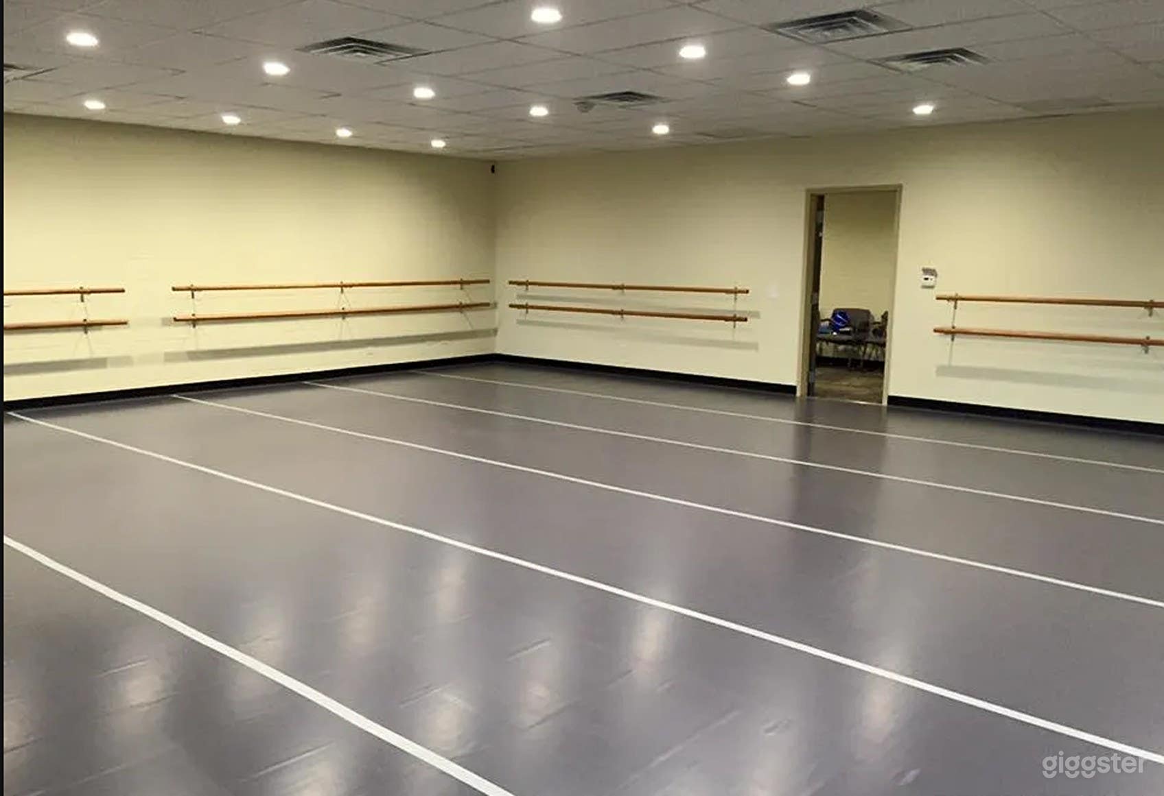 Quality Dance Studio Space Photo 2