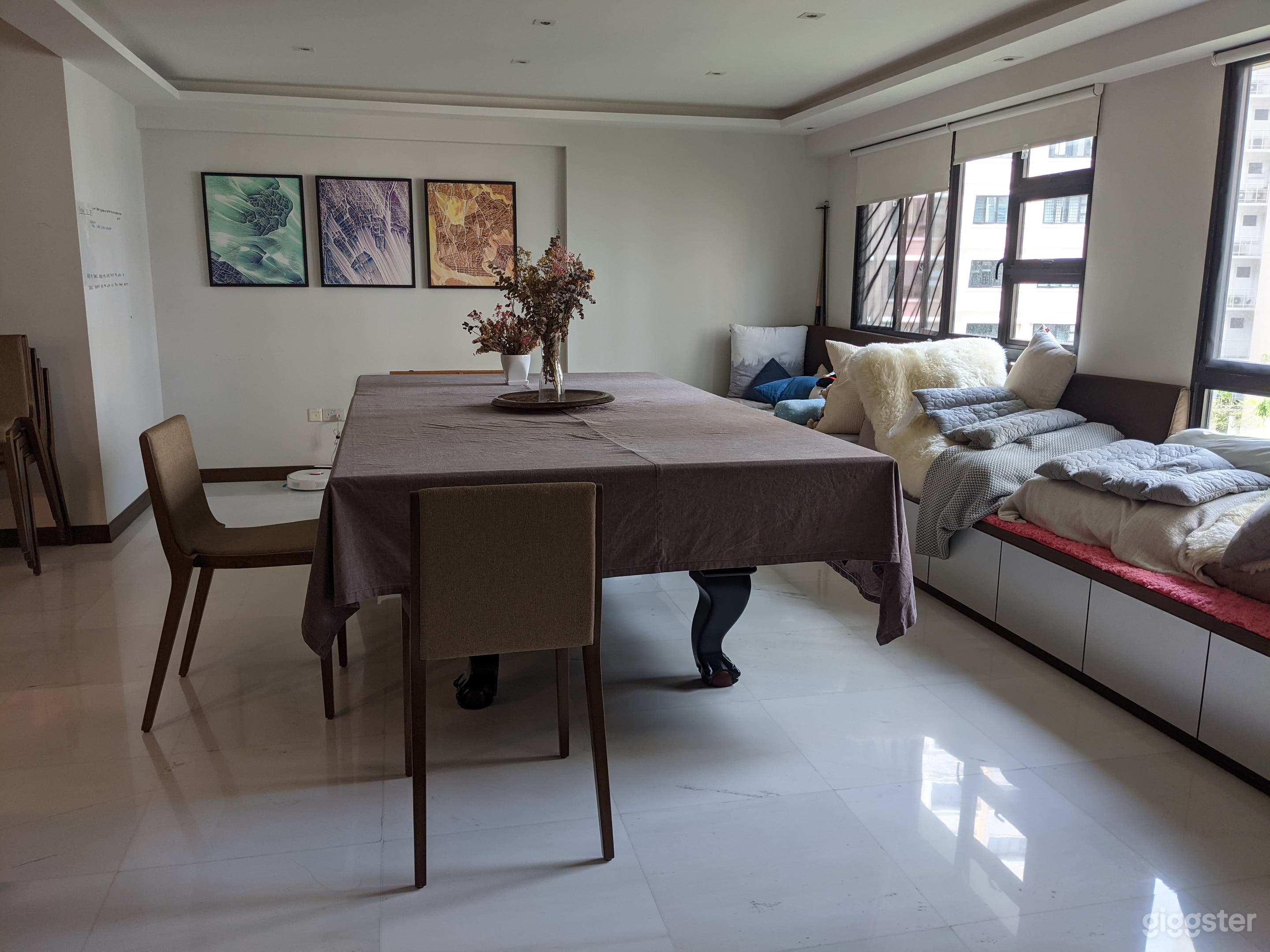 Large Dining/Pool Table in 5-rm HDB Photo 4