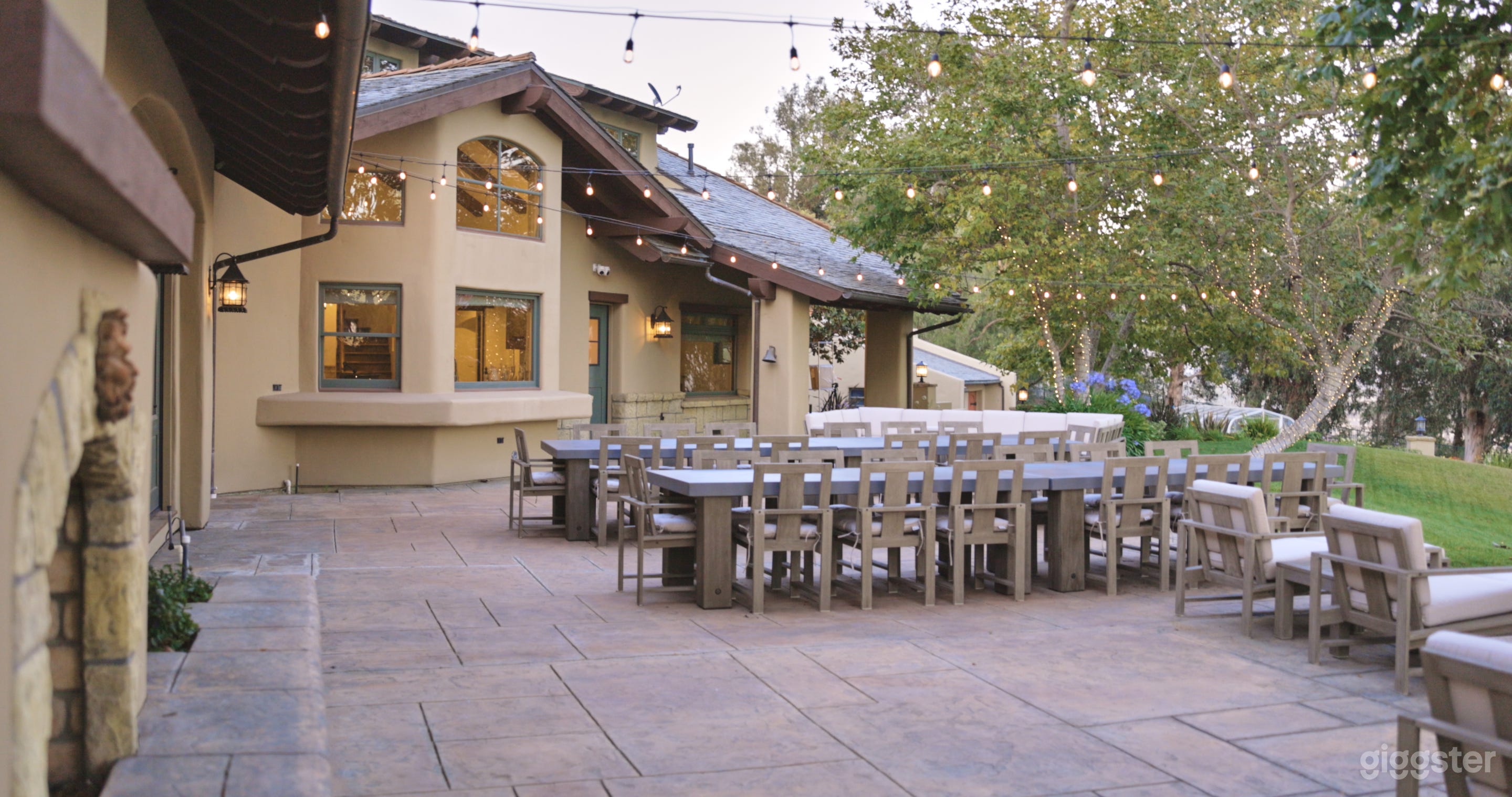 Eclectic Tuscan Villa with Sublime Views Photo 4