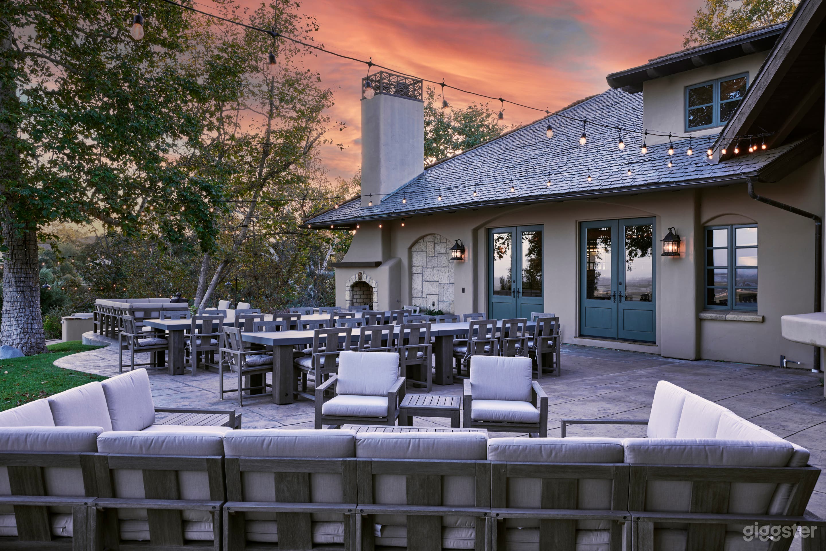 Eclectic Tuscan Villa with Sublime Views Photo 3