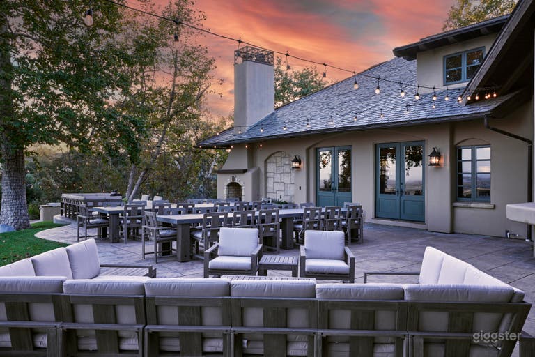  Eclectic Tuscan Villa with Sublime Views 