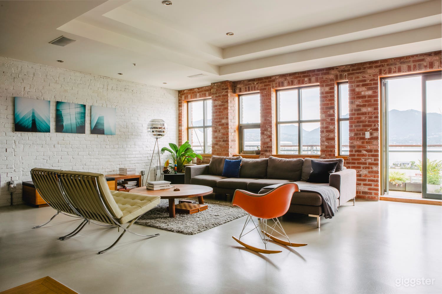 Living room, Northstore mountain, waterfront view