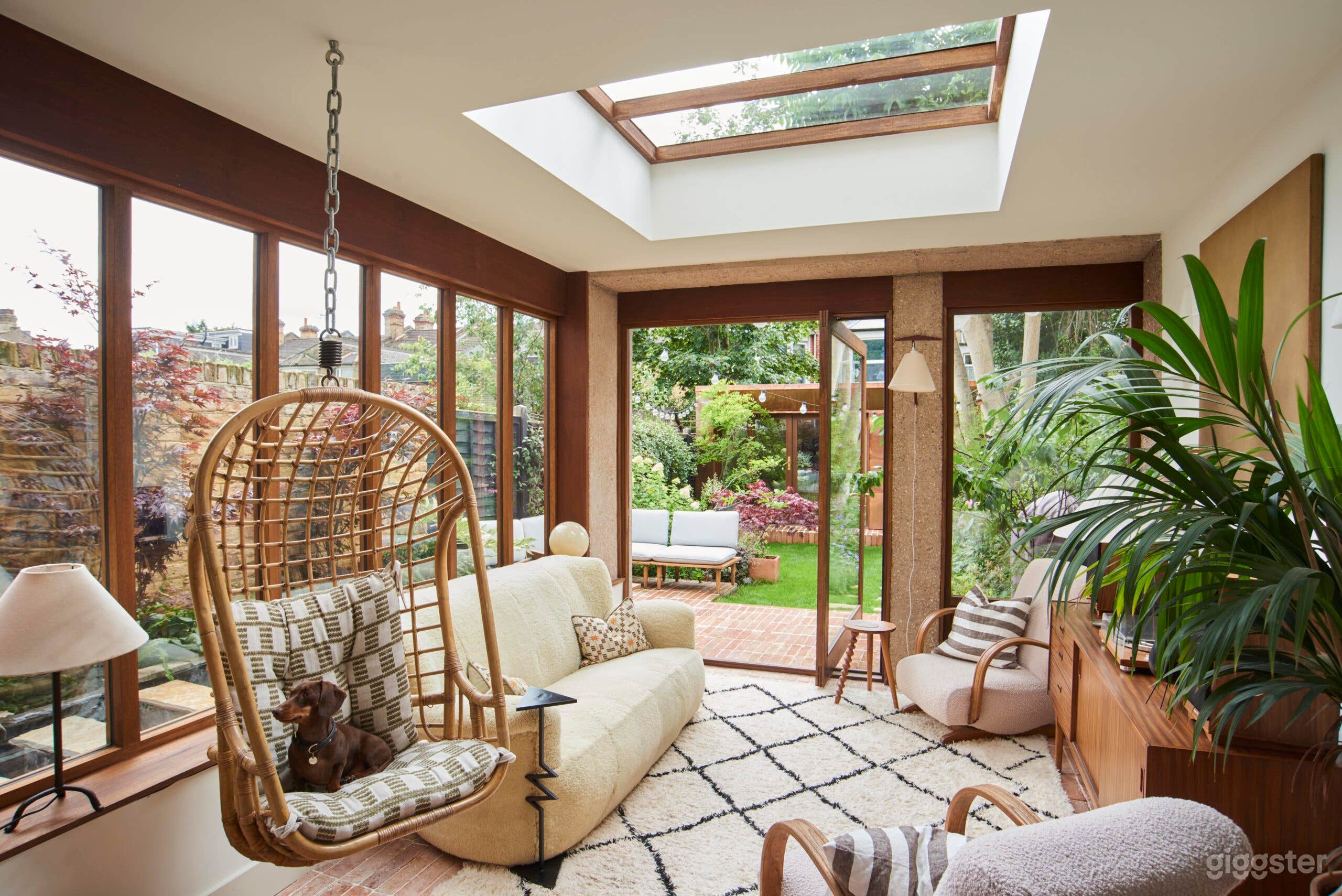 Architectural Victorian Villa with Roman-Inspired Features Photo 1