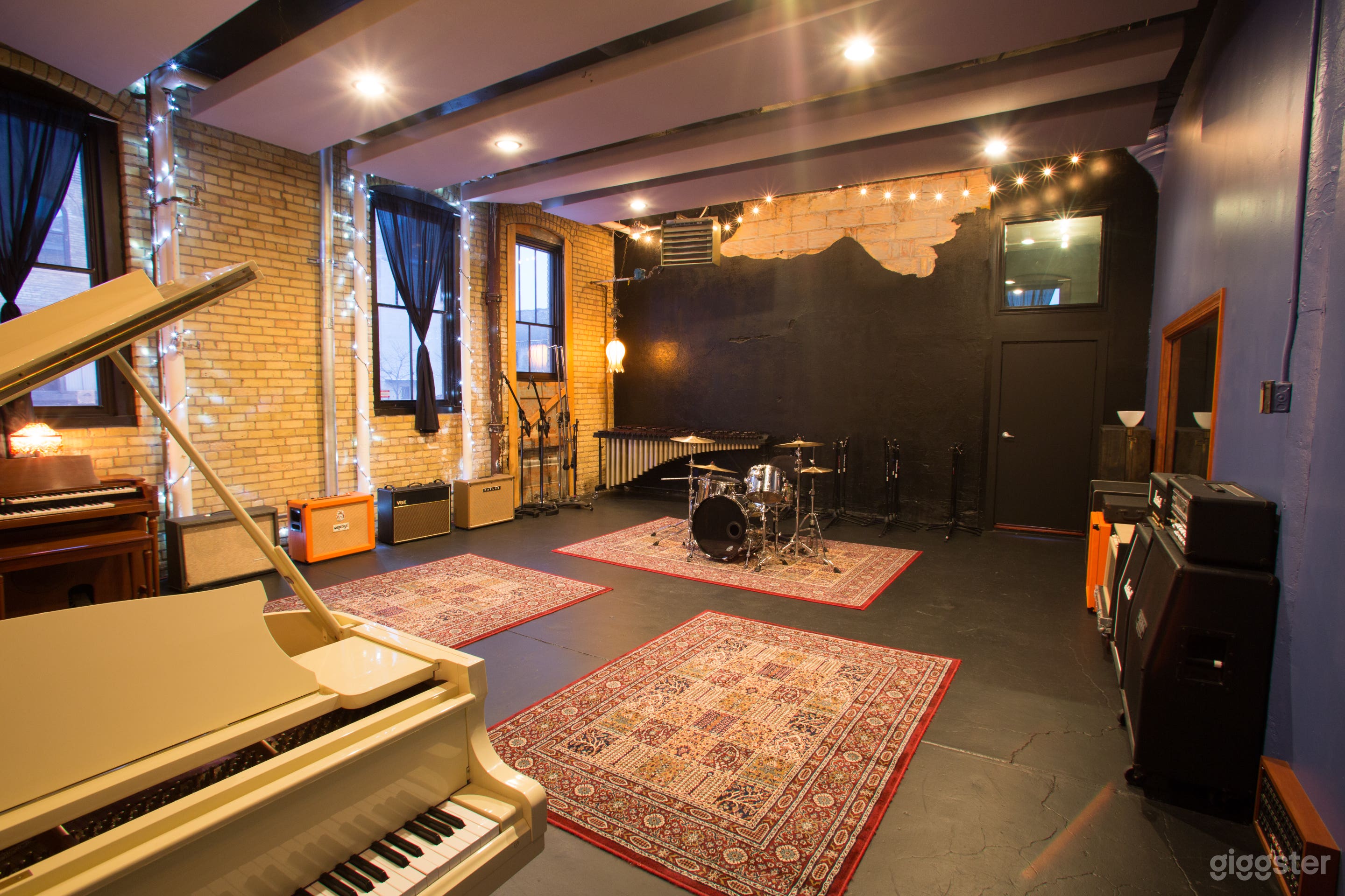 Multi room Recording Studio with tons of vibe! Photo 3