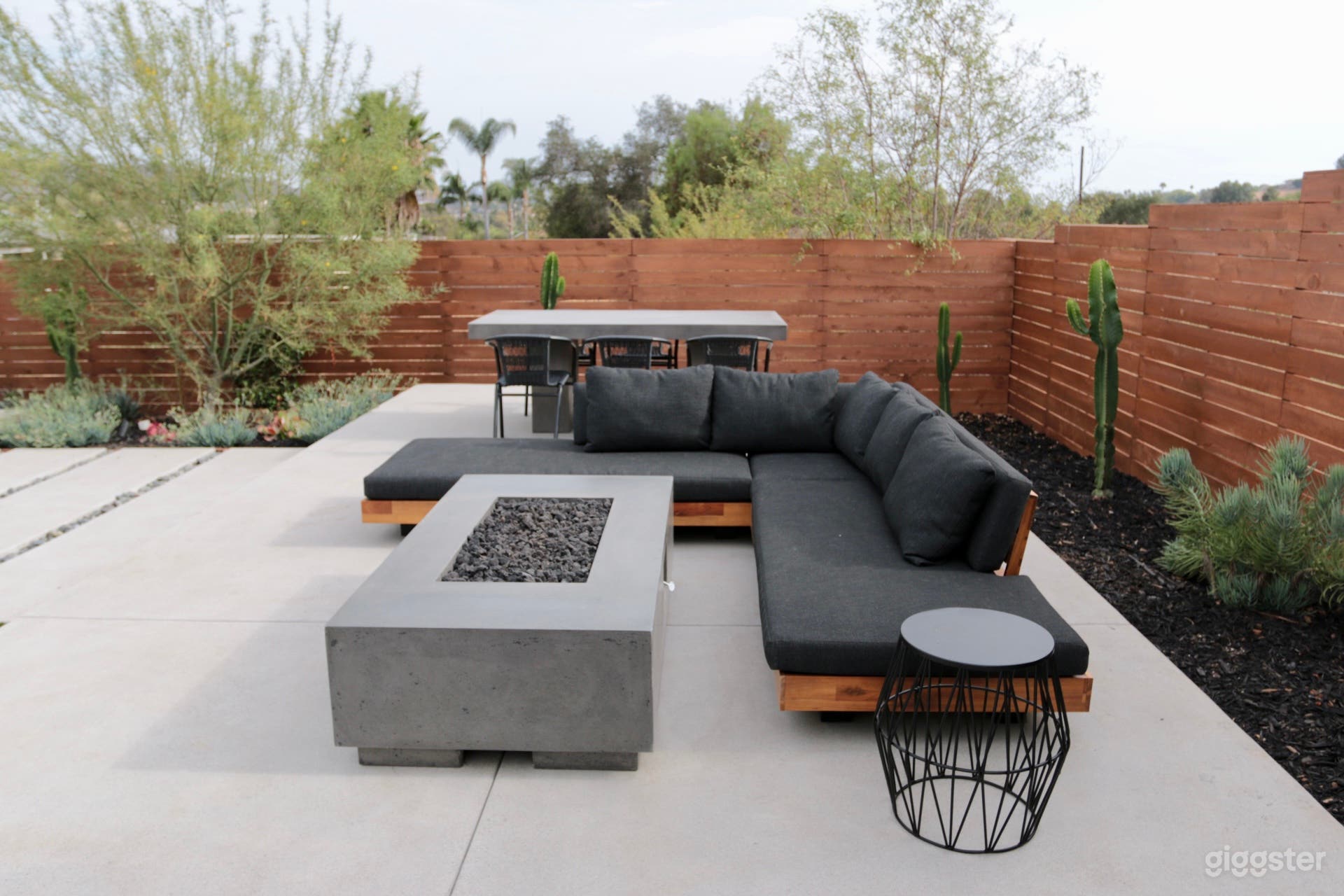 Resort Style Home perfect for Events &amp; Photoshoots Photo 2