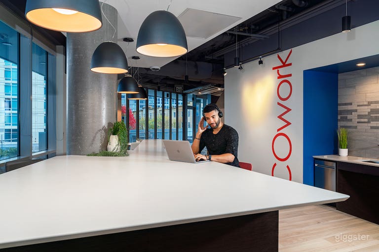  Incredible Co-Working Lounge & Patio in Bellevue 