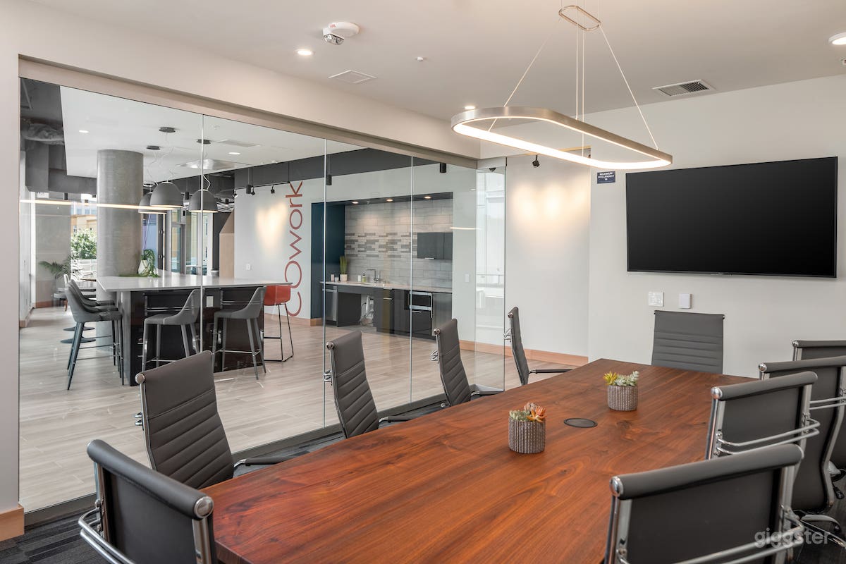 Incredible Co-Working Lounge &amp; Patio in Bellevue Photo 3