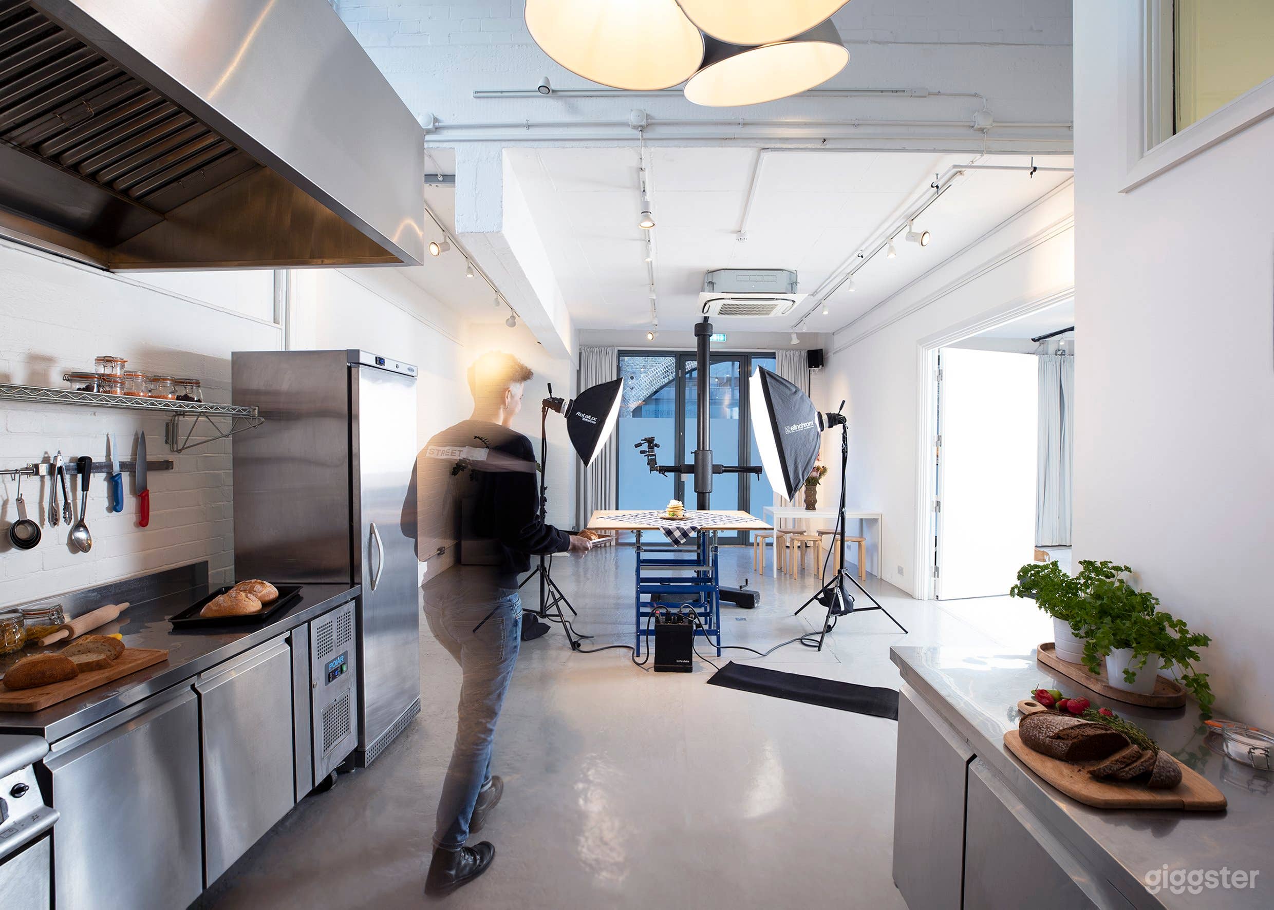 Kitchen Studio Photo 1