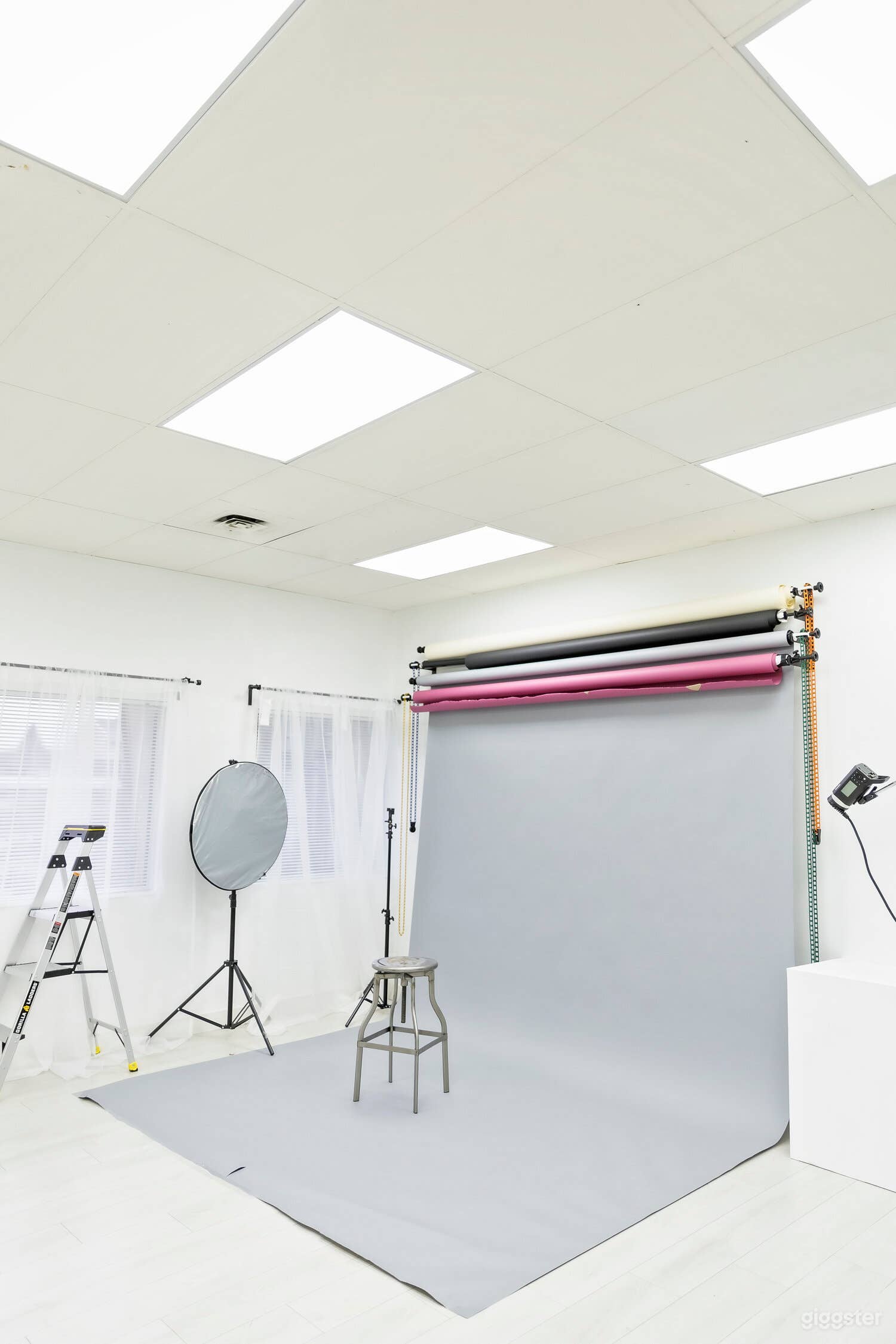 Open Bright Photography Studio Photo 1